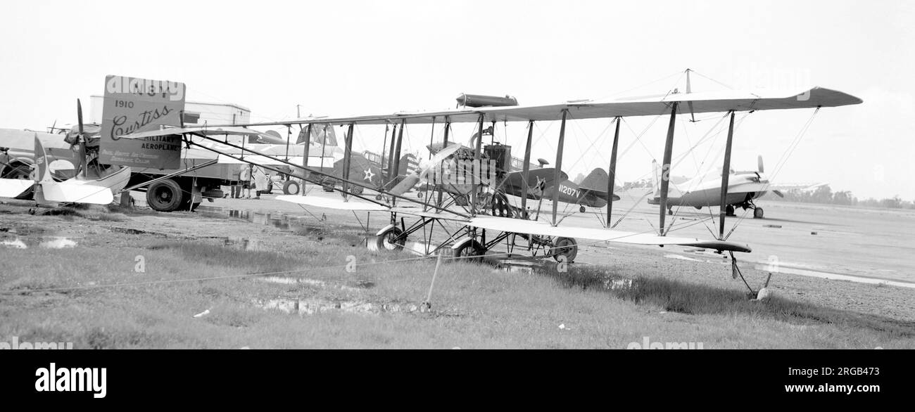 Curtiss Model D Pusher replica N8Y (built by Billy Parker), owned by the Tallmantz Collection, parked at orange County Airport circa 1957. Stock Photo