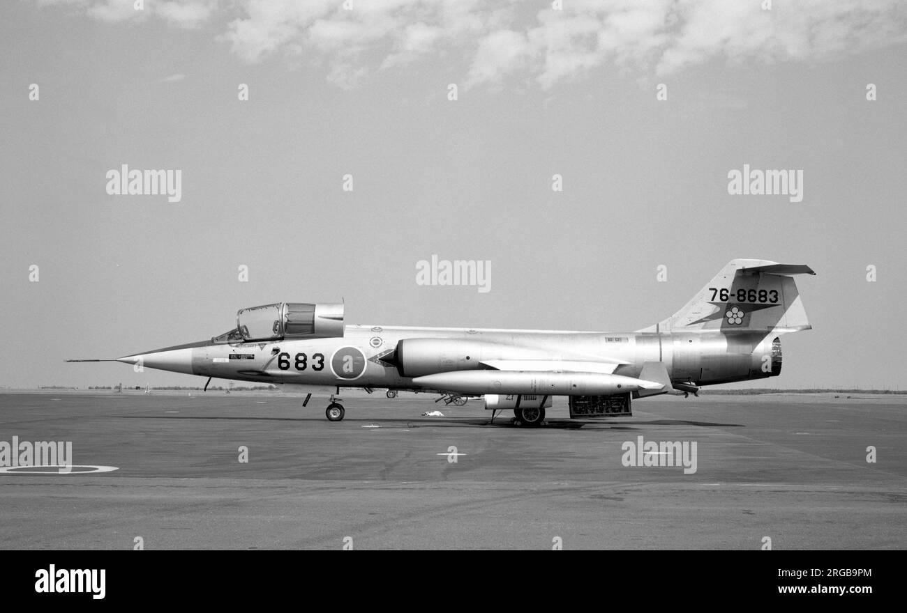 F 104j starfighter aircraft hi-res stock photography and