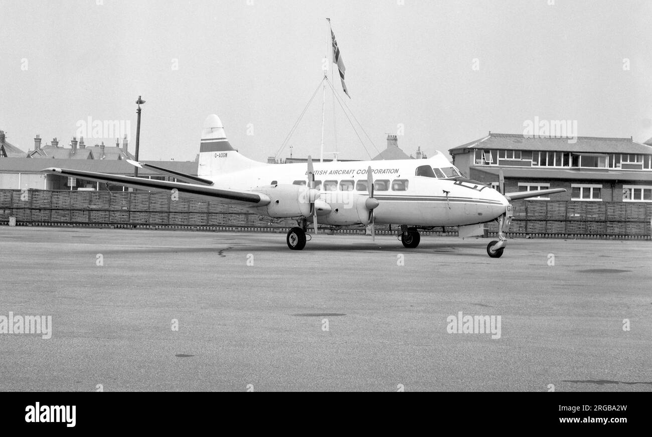 Dh 113 De havilland heron Black and White Stock Photos & Images - Alamy