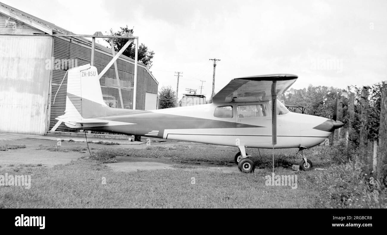 Cessna 172 ZKBSU (msn 29604), at Hamilton, New Zealand, in January