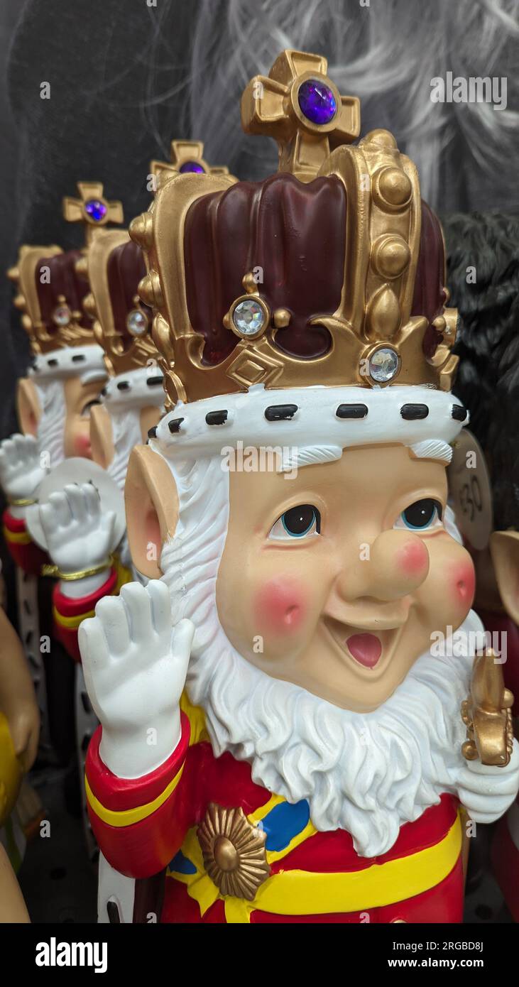 Party King Cutie Garden Gnome main image 1