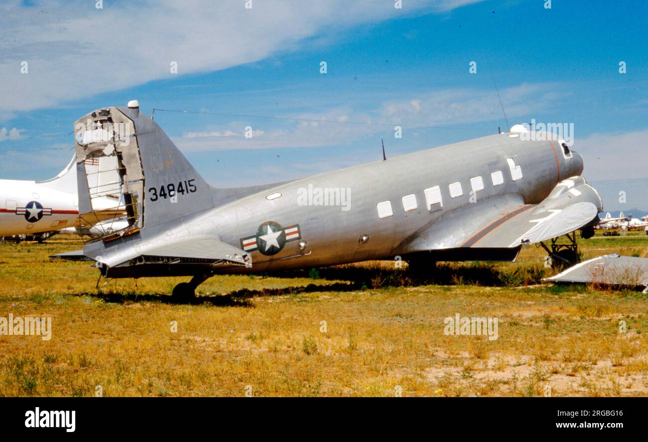 United States Air Force - Douglas C-47B-1-DK 348415 (msn 14231-25676,  43-48415), at Davis-Monthan Air Force Base for storage and disposal, circa  1970. Date: circa 1970 Stock Photo - Alamy