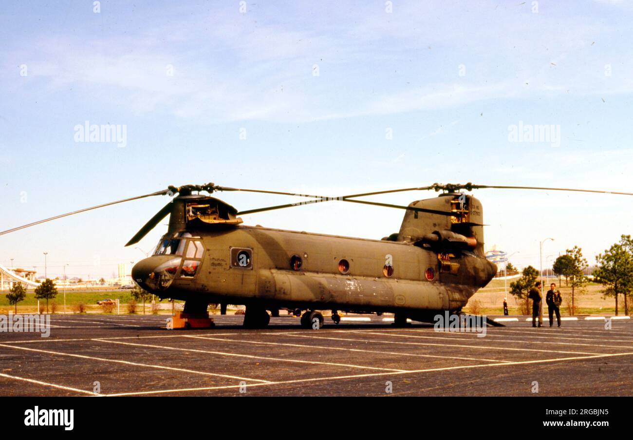 United States Army - Boeing/Vertol CH-47A Chinook 63-7903 (B-57), of the Texas National Guard. (Rebuilt as CH-47D 87-00092) Stock Photo