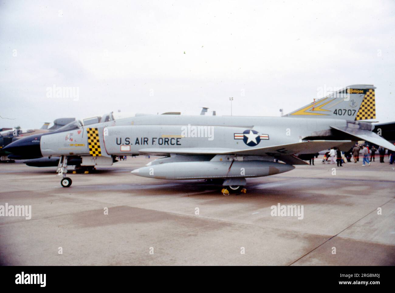 United States Air Force (USAF) - McDonnell F-4C-22-MC Phantom 64-0707 (msn 959), of the 171st FS, 191st FG, Michigan Air National Guard, at RAF Mildenhall, on 5 September 1986 Stock Photo