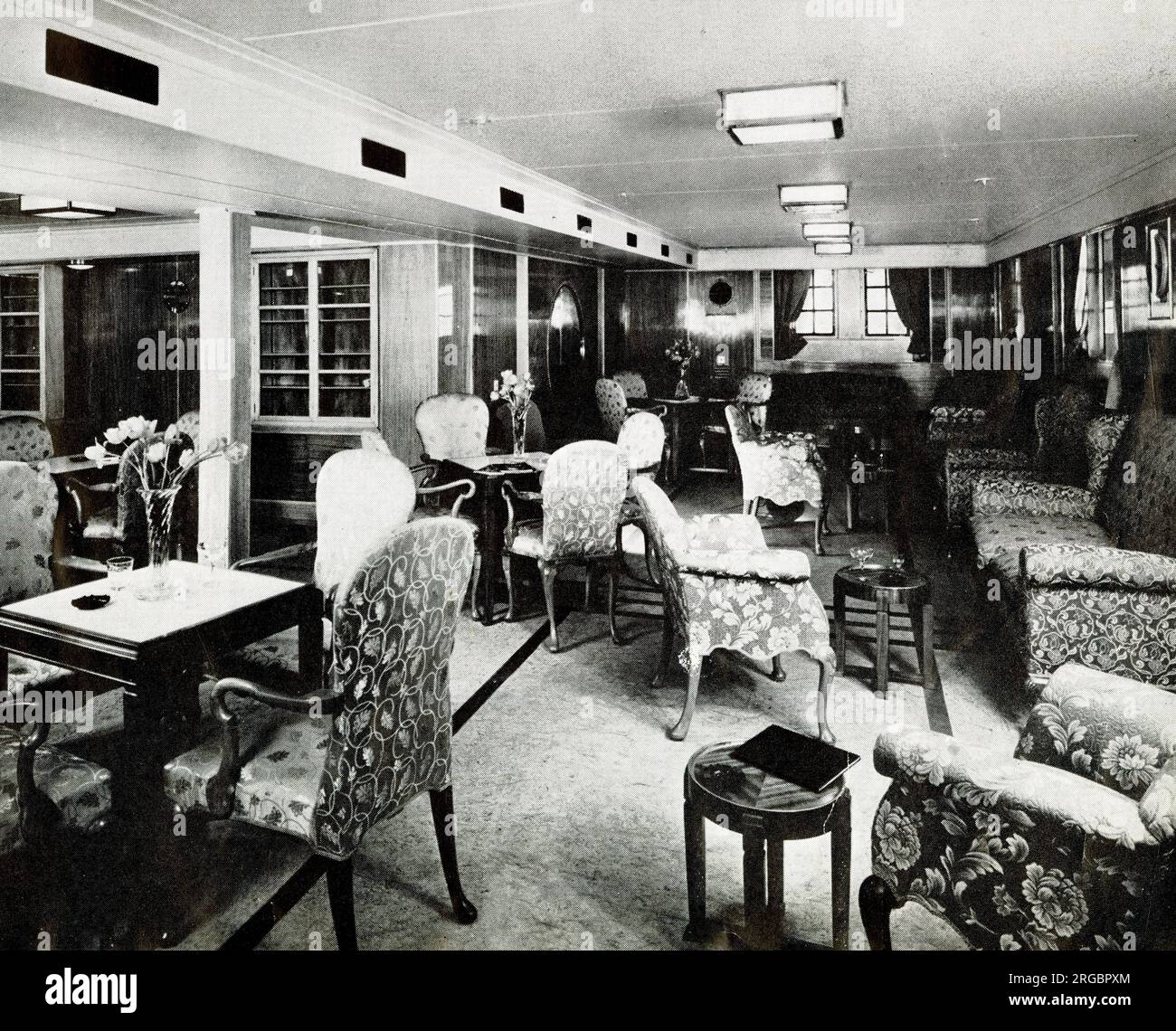 RV Britannic, Lounge, January 1949 Stock Photo