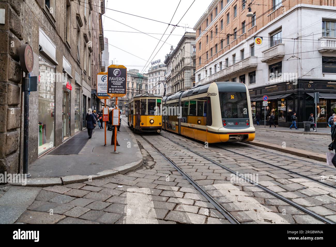 Public lightrail train hi-res stock photography and images - Page 6 - Alamy