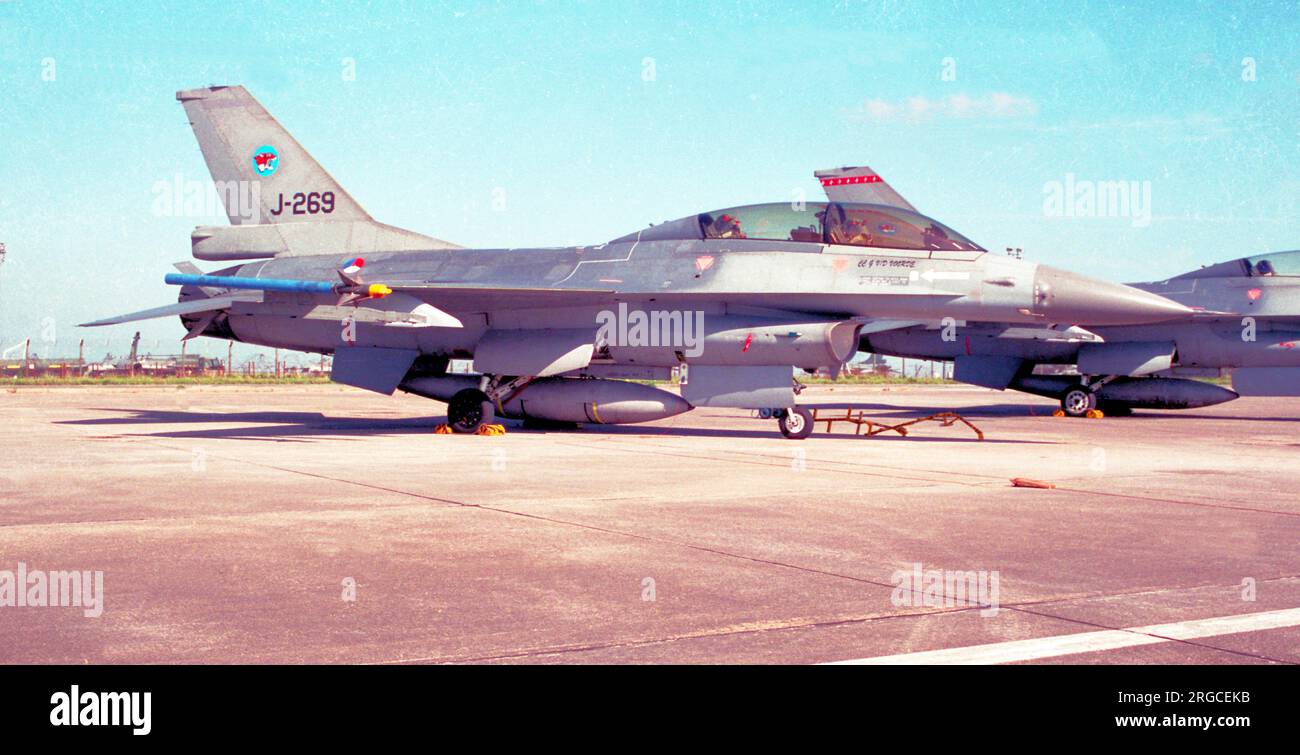 Koninklijke Luchtmacht - General Dynamics F-16BM Fighting Falcon J-269 (msn 6E-11), of 315 Squadron, at RAF St Mawgan on 10 September 1997. (Koninklijke Luchtmacht - Royal Netherlands Air Force). Stock Photo