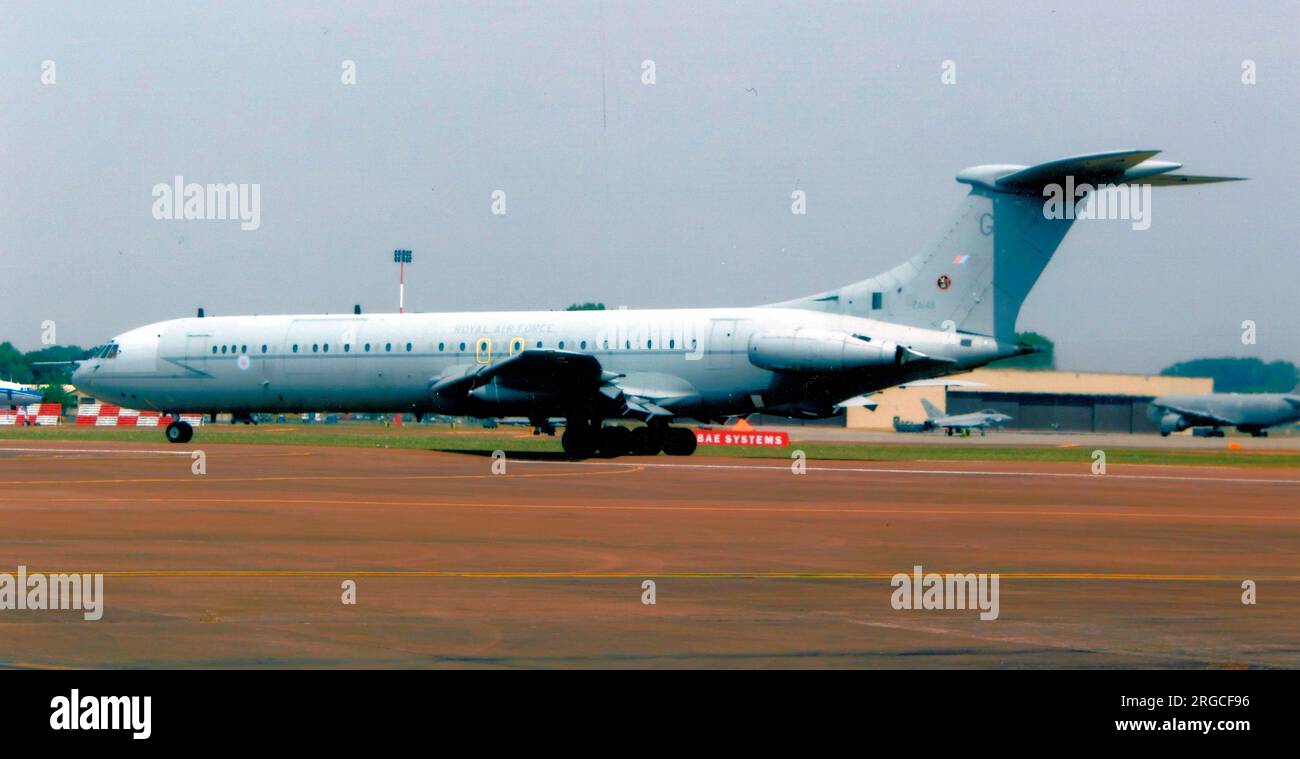 Royal air force vc 10 hi-res stock photography and images