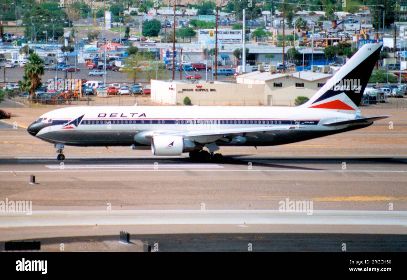 Boeing 767-232 N114DL (msn 22226, line number 78, fleet number 84), of Delta Airlines in April 1997. Stock Photo