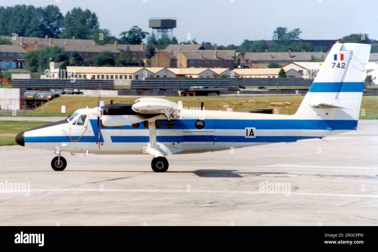 Armee de l'Air - de Havilland Canada DHC-6-300 Twin Otter 742 / IA (msn 742)), of Escadron d' Experimentation et de Transport 06/330. (Armee de l'Air - French Air Force) Stock Photo