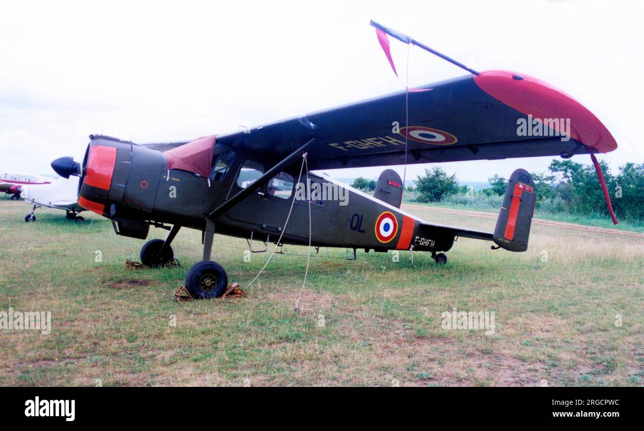 Max Holste MH.1521M Broussard F-GHFH / 30-QL (msn 309), later N309MD and N77RZ in the US. Stock Photo
