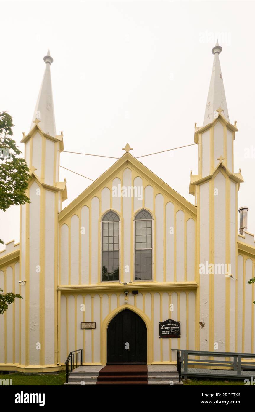 Saint andrews baptist church downtown front entrance door steeple cross ...