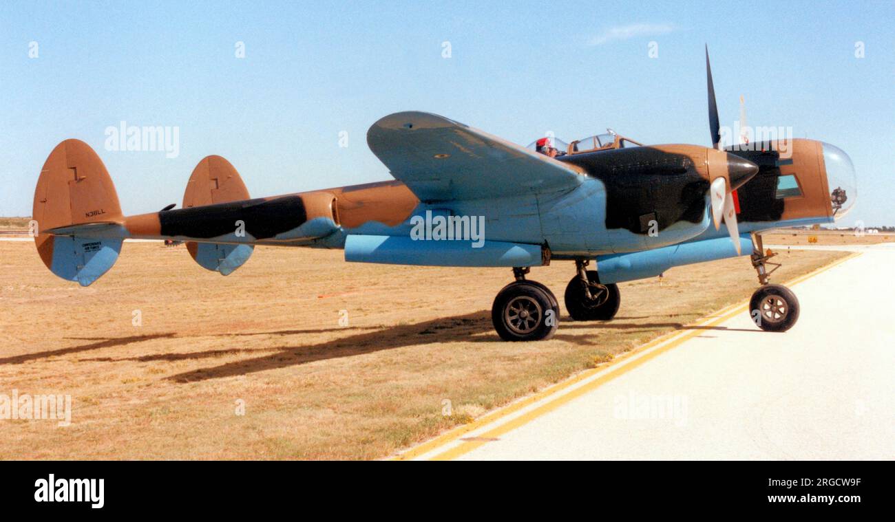 Lockheed P-38J-15-LO Lightning N38LL (msn 422-2922, ex 42-104088), at ...