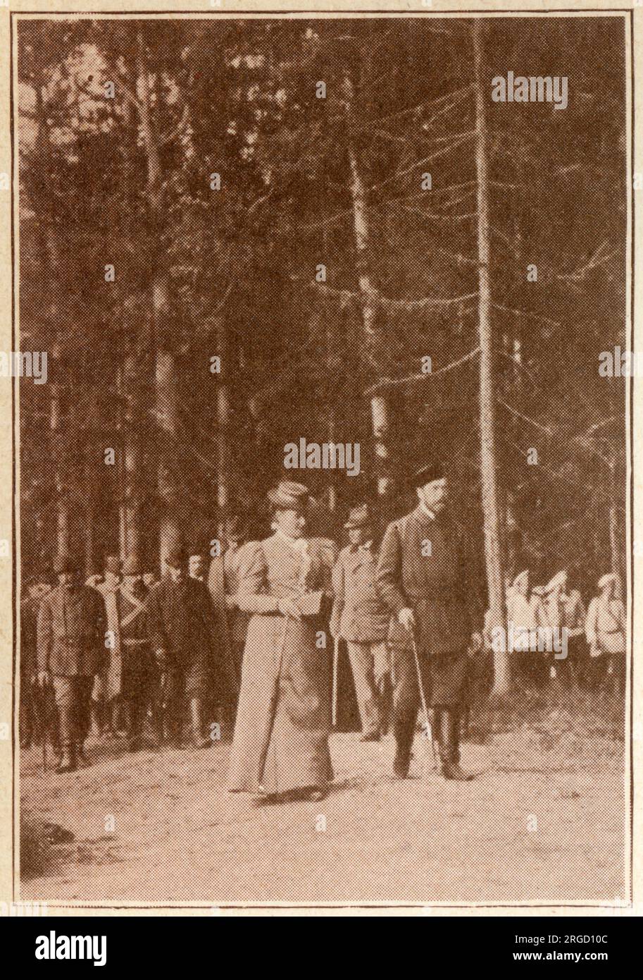 Russia - Tsar Nicholas II and Tsarina Alexandra Feodorovna in the Bialowieza Forest on the border between Belarus and Poland in 1912. Stock Photo