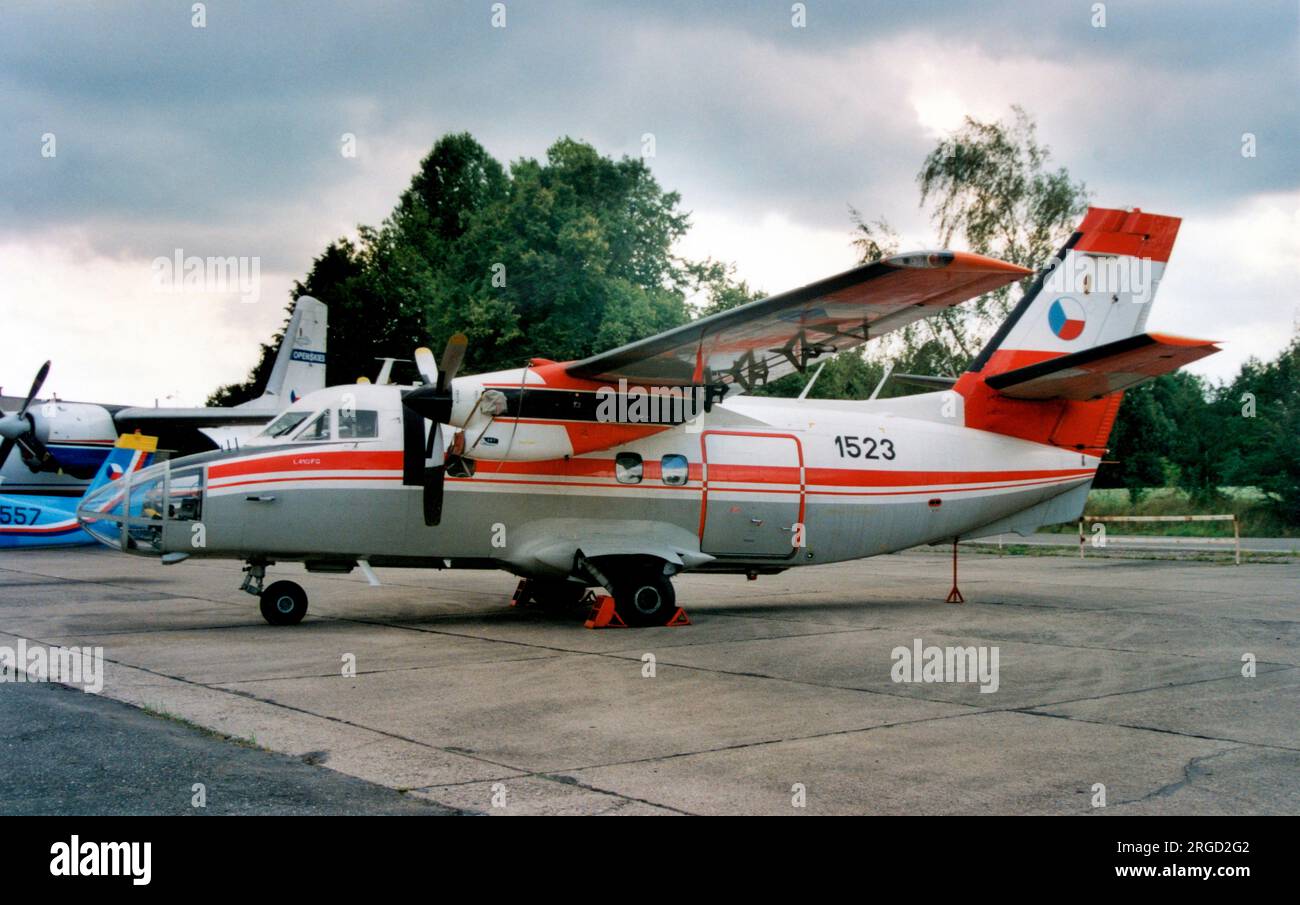 czech-air-force-let-l-410fg-turbolet-1523-msn-851523-stock-photo-alamy