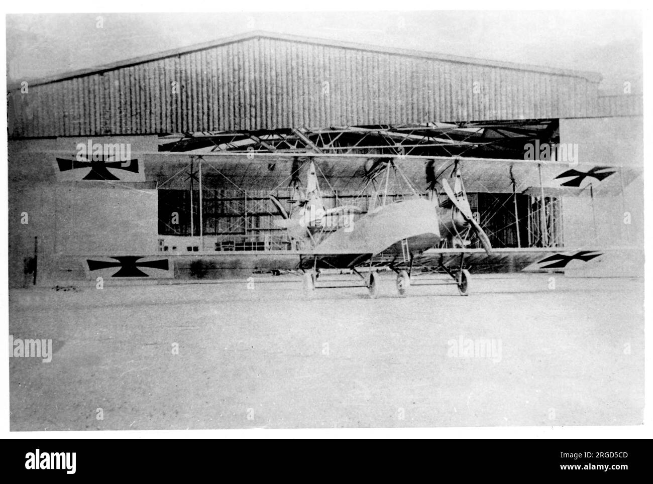 Daimler R.I (G.I) '478/15', a four-engined bomber in the R (Riesenflugzeug) category, at Sindelfingen in Autumn 1915. (Originally designated G.I in the Grossflugzeug category, but re-designated because the engines were unable to be serviced in flight; a requirement for R (Riesenflugzeug) category designs). Stock Photo