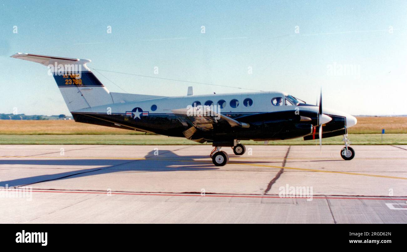 C 12d hi-res stock photography and images - Alamy