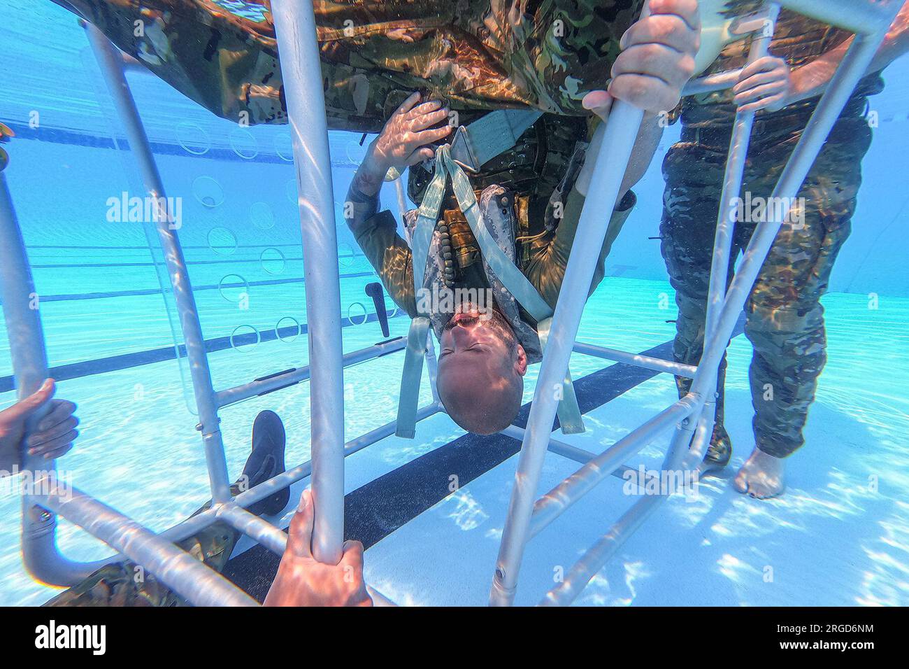 Underwater egress training hires stock photography and images Alamy