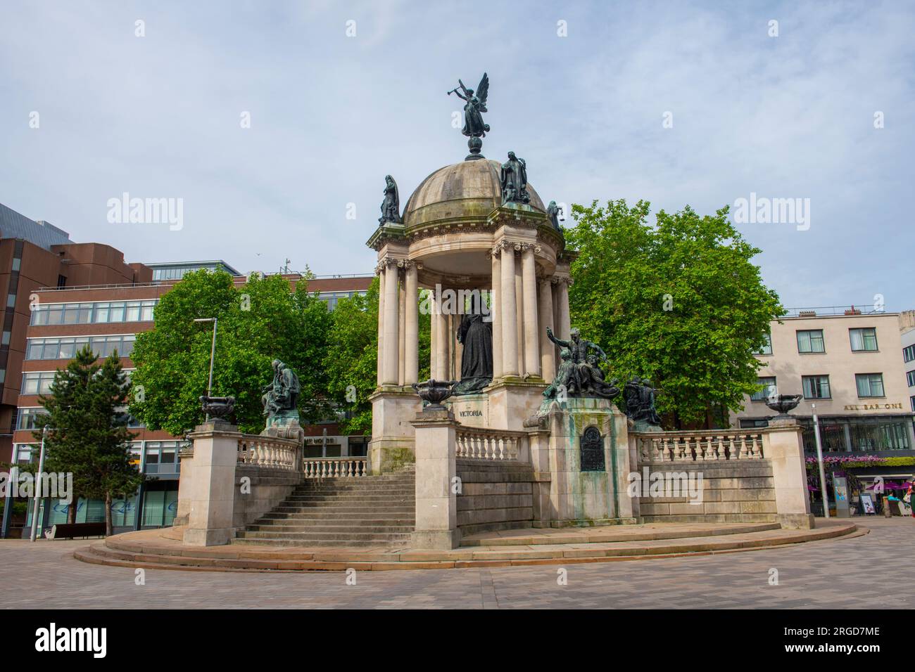 Queen Victoria Monument at Derby Square in city center of Liverpool ...