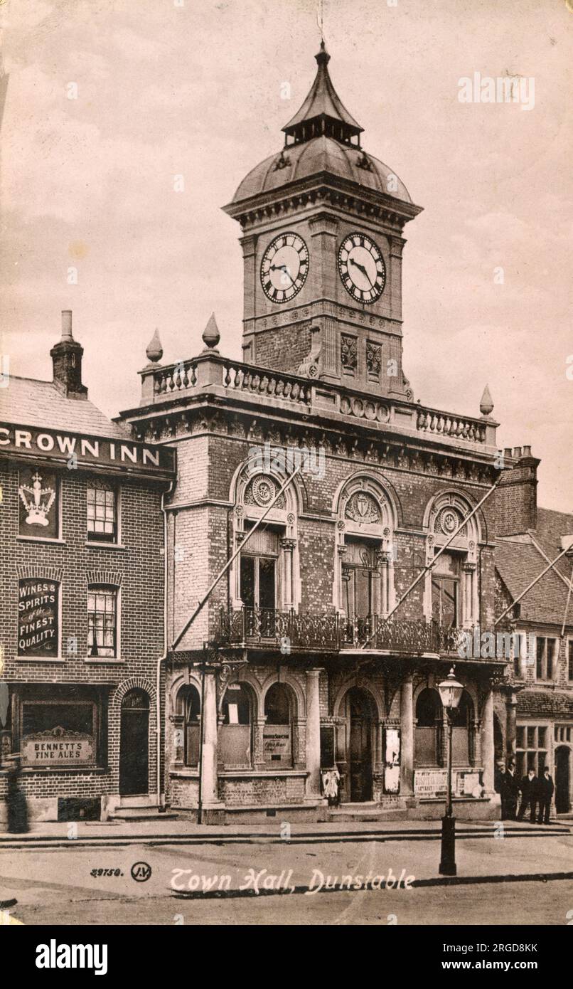 Town Hall, Dunstable, Bedfordshire P.N. Series postcard, 1915 Stock