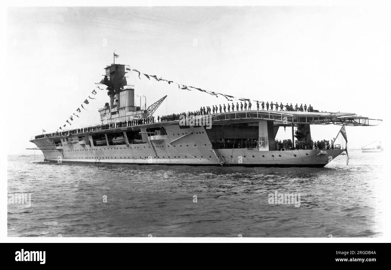 Royal Navy HMS Hermes 95, a British aircraft carrier, the world's