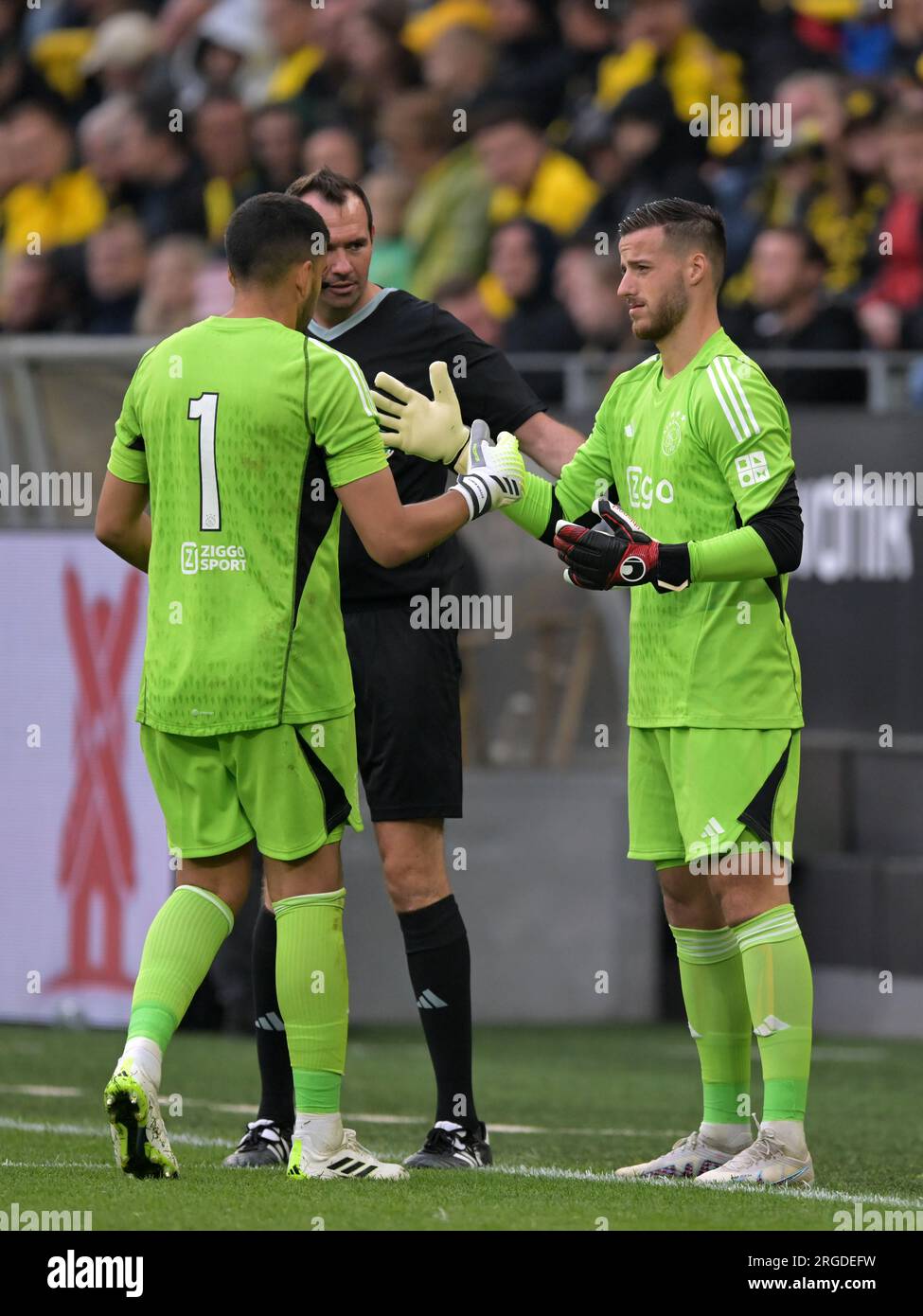 DORTMUND - (lr) Ajax goalkeeper Geronimo Rulli, Ajax goalkeeper Diant ...
