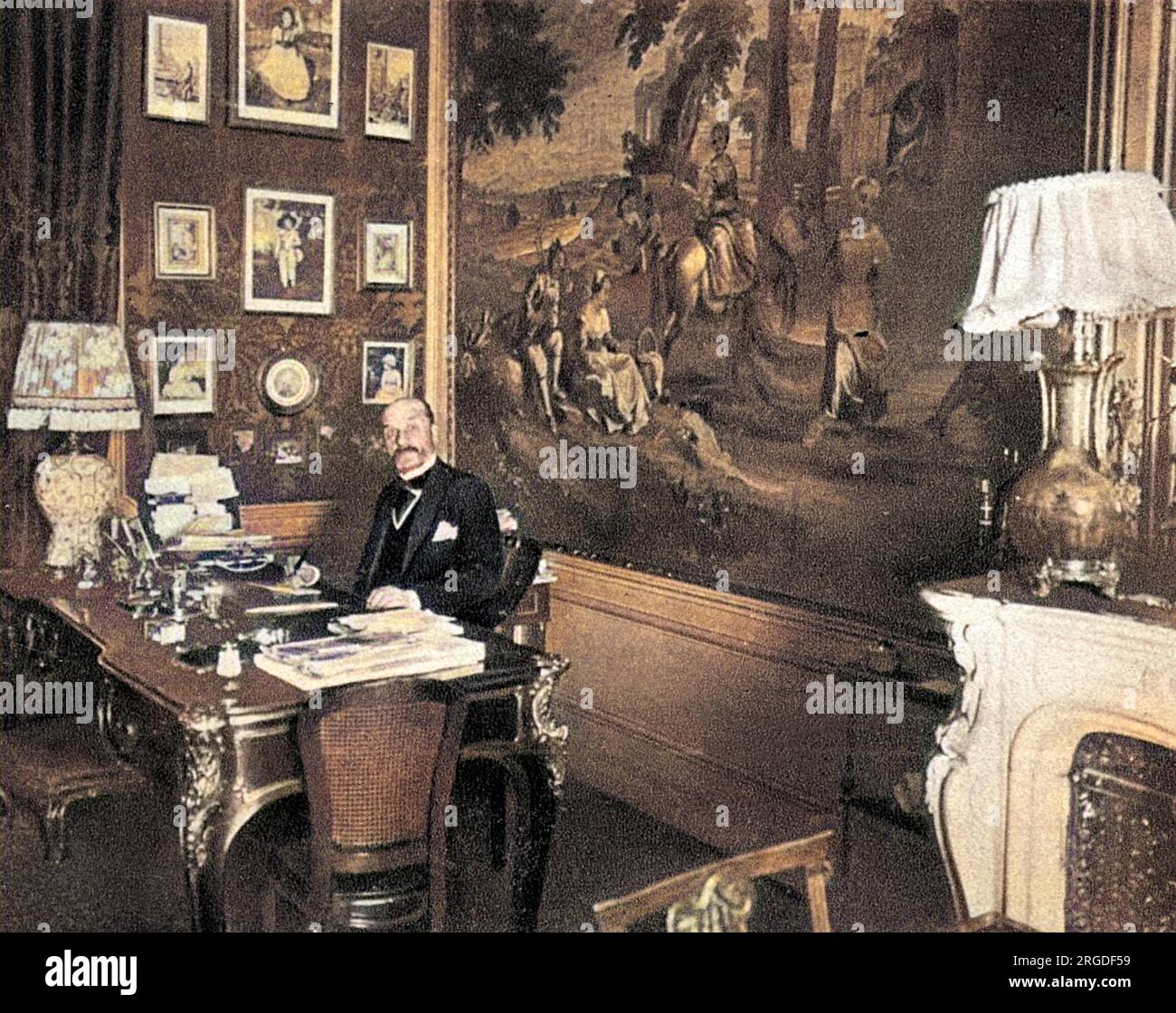 French restaurateur hires stock photography and images Alamy