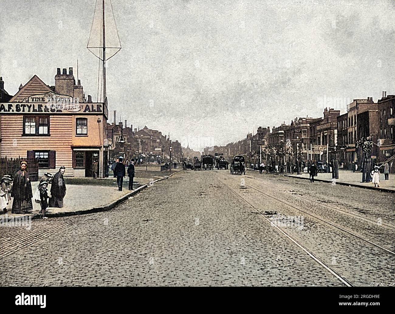 The Tavern in the Mile End Road, east London Stock Photo Alamy
