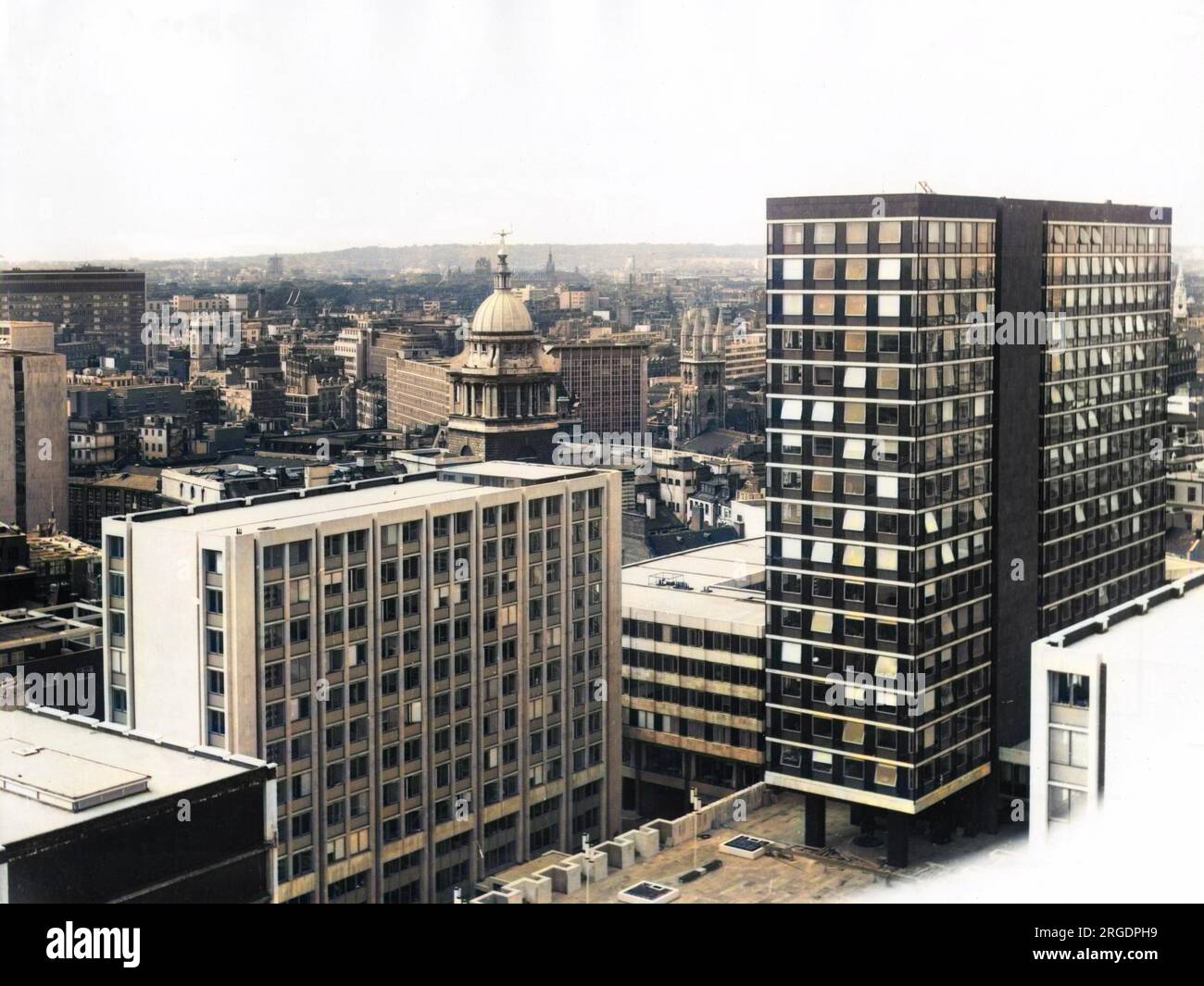 New development in the City of London and the Old Bailey, showing 'modern' office blocks which were built after World War Two. Stock Photo