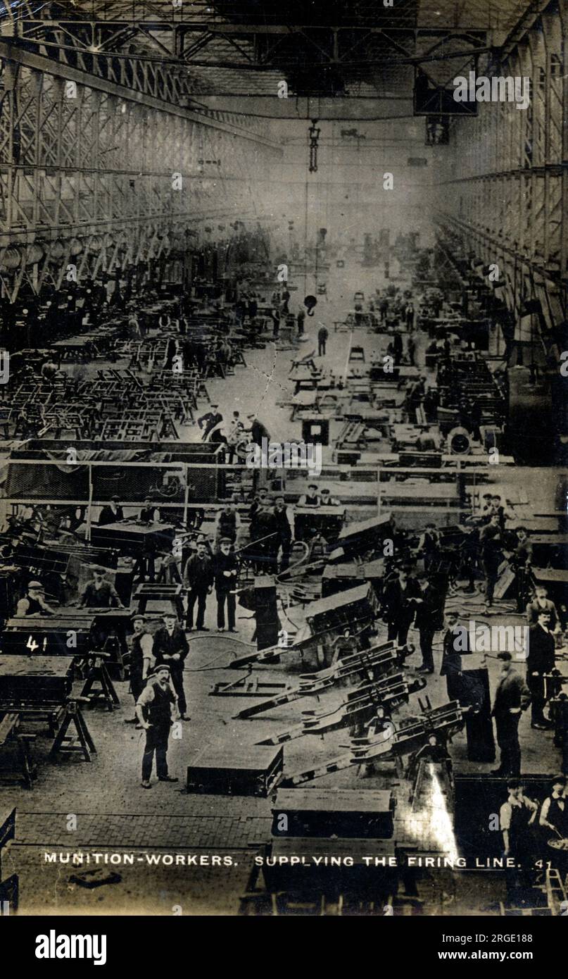 WW1 - Munitions Workers - Supplying the Front Line - Coventry Ordnance Works. Stock Photo