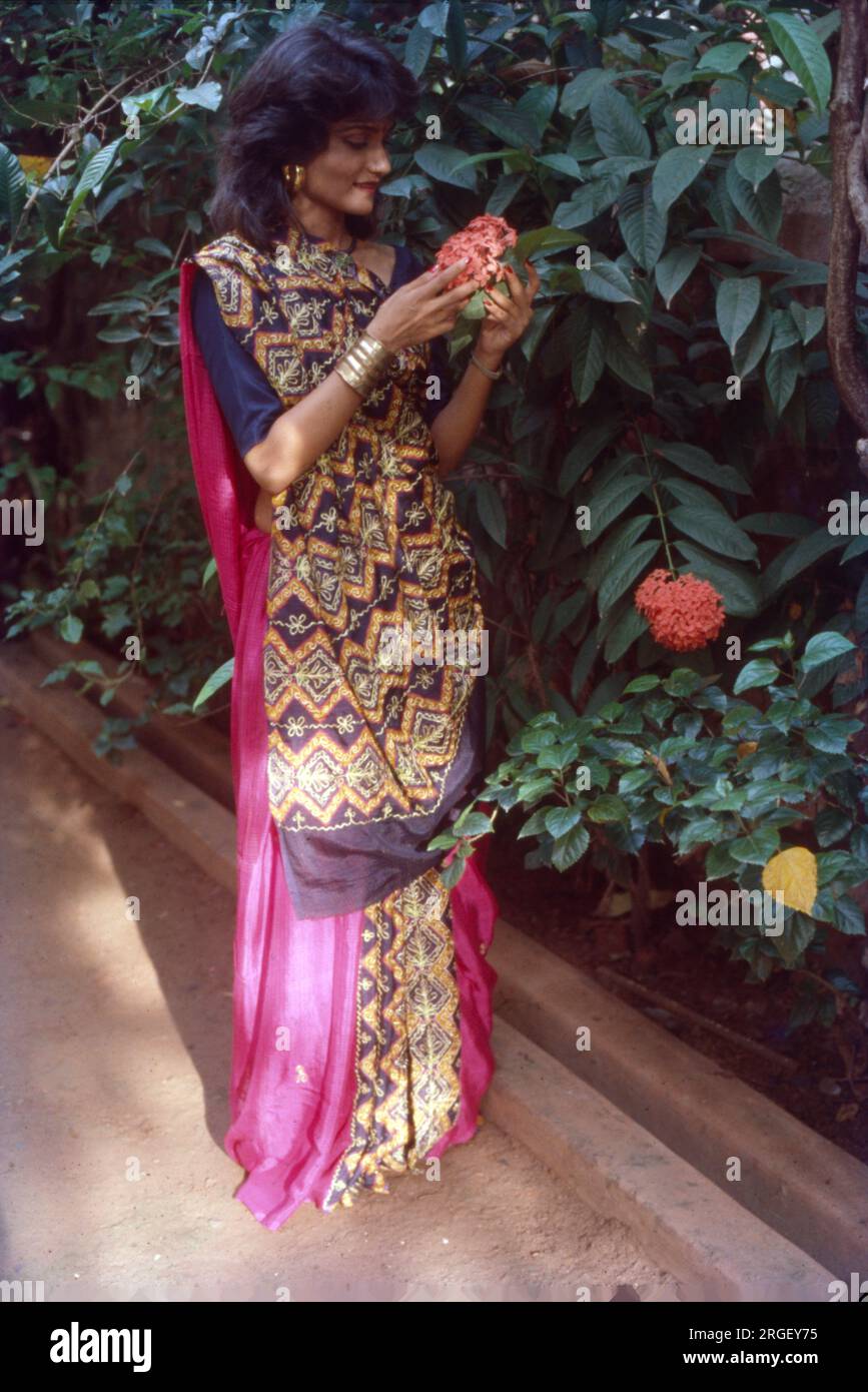 Young Indian Girls Photo Shoot of Sarees, India Stock Photo - Alamy