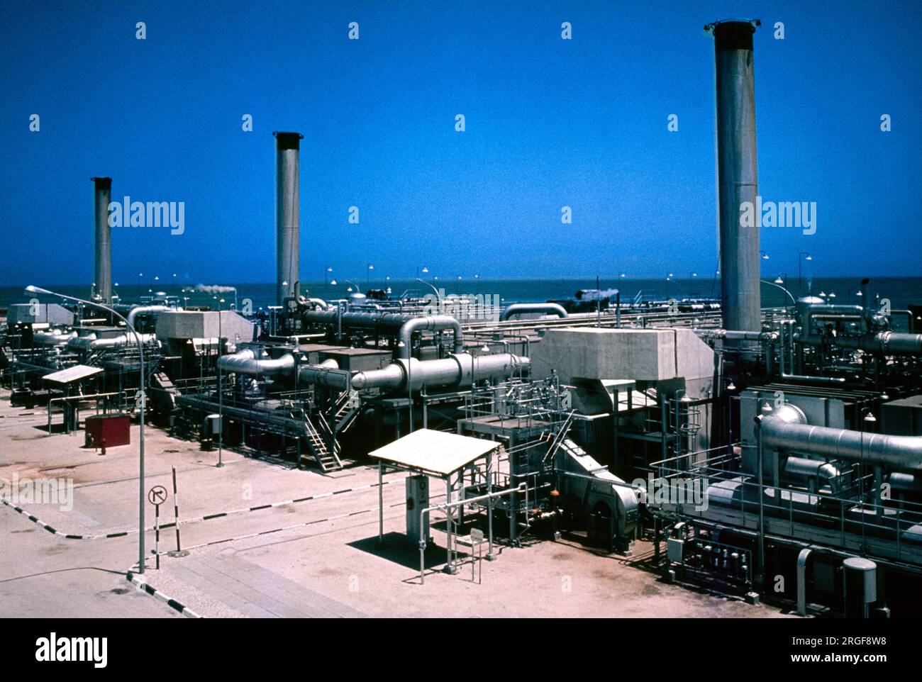 Saudi Arabia Oil Refinery Stock Photo - Alamy