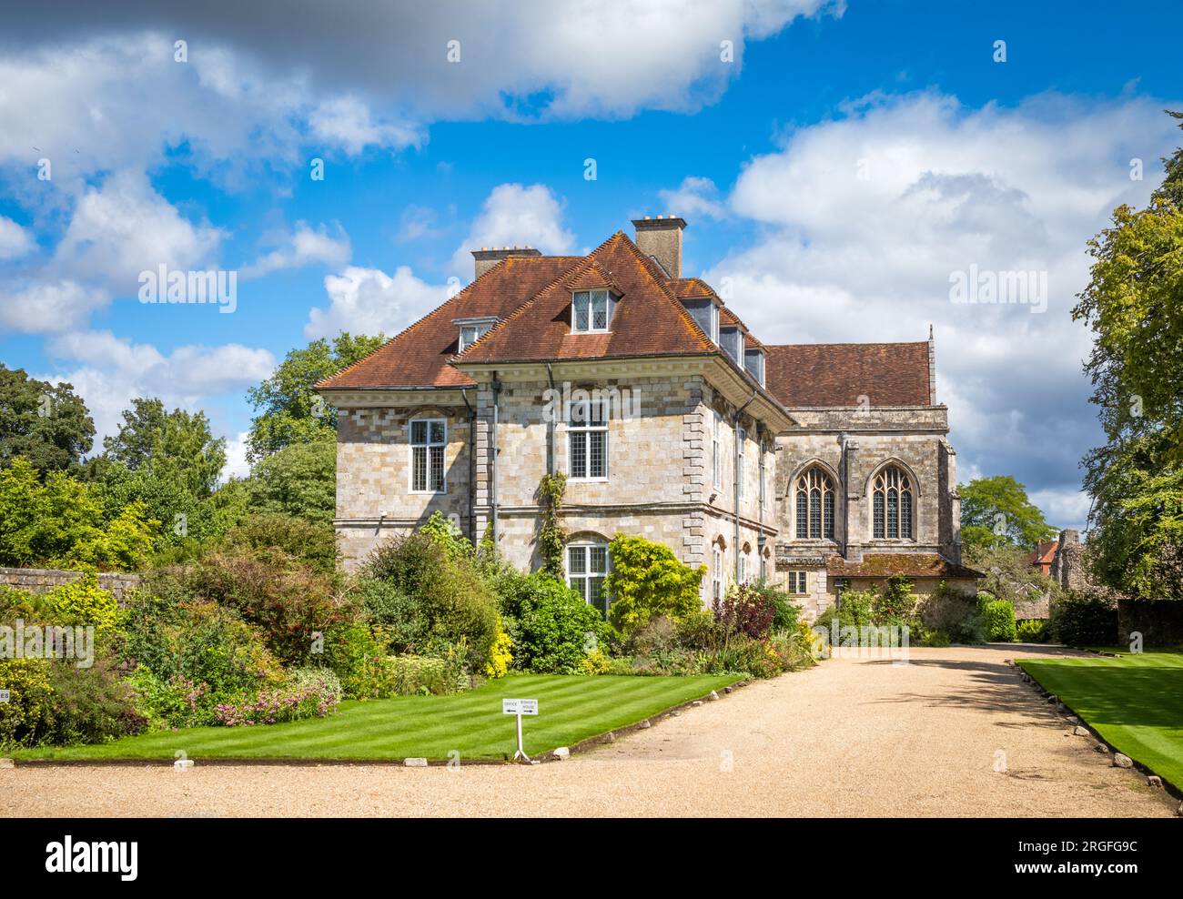 'New' Wolvesey Palace, or Bishop's House, the official residence and office of the Bishop of Winchester, in Winchester, Hampshire, UK. The building wa Stock Photo