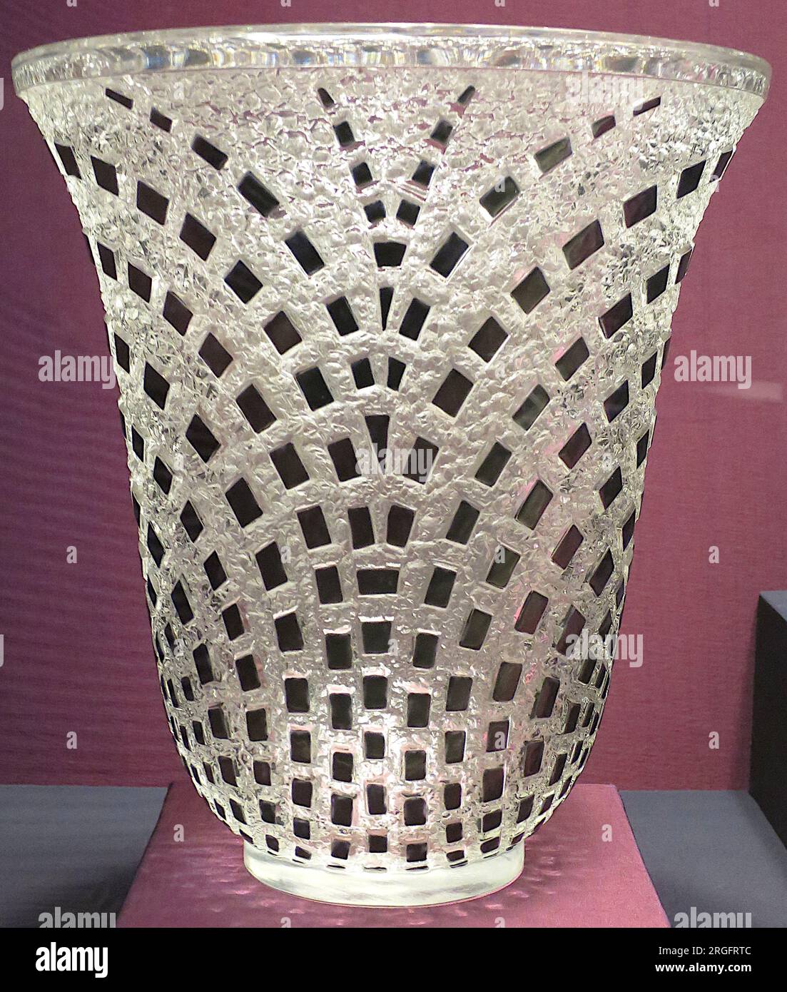René Lalique (French jeweller) - Damiers Vase - Molded Glass Stock Photo