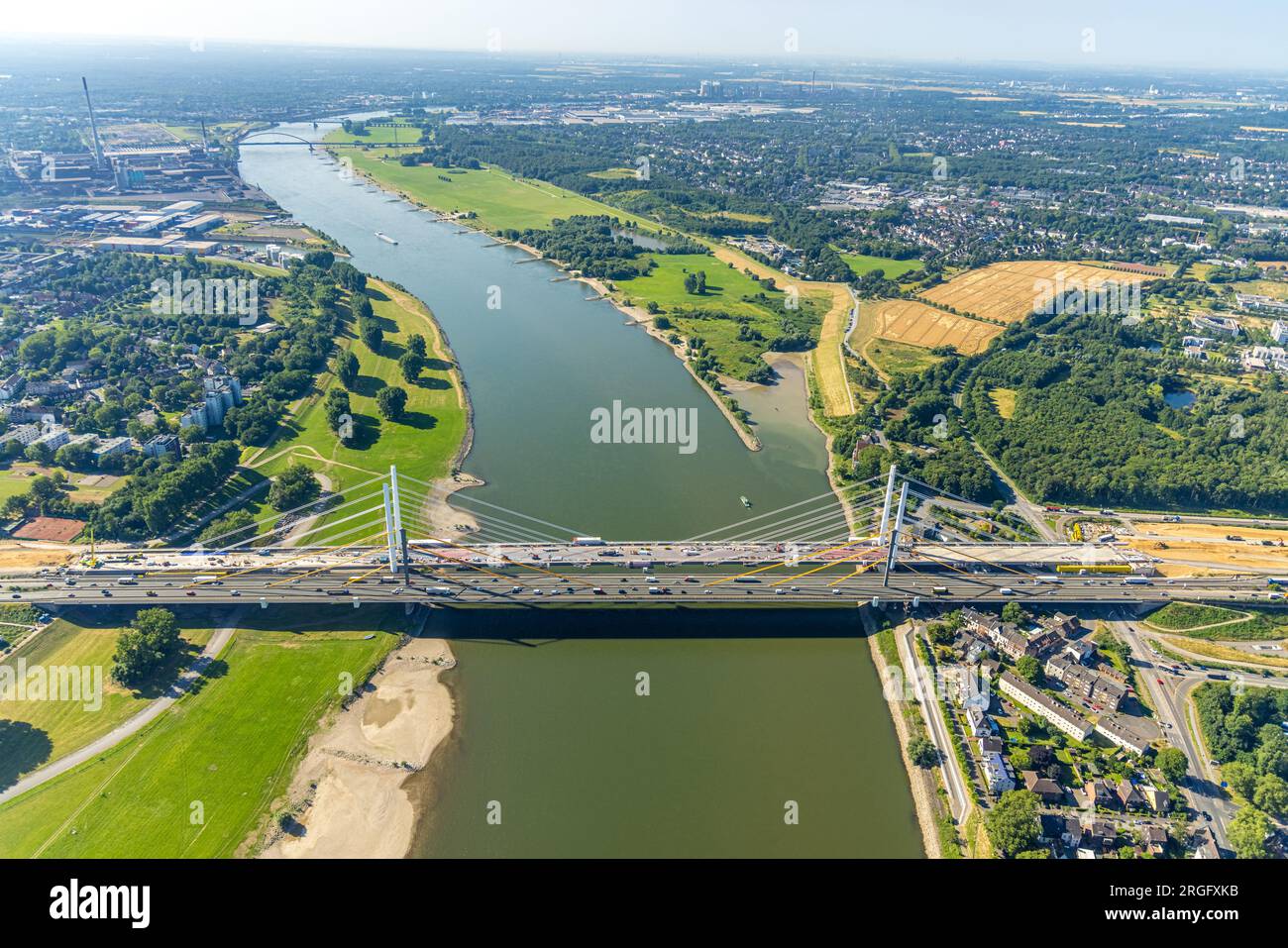 Luftbild, Rheinbrücke Neuenkamp Baustelle,  Autobahn A40, Kaßlerfeld, Duisburg, Ruhrgebiet, Nordrhein-Westfalen, Deutschland Stock Photo