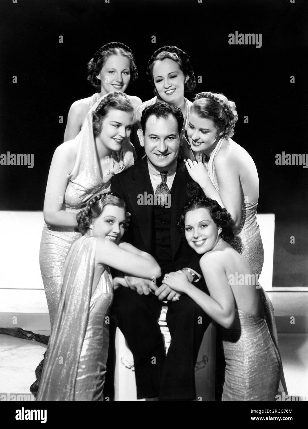 Harry Parke, Goldwyn Girls, on-set of the Film, ''Strike Me Pink', photo by Stern, United Artists, 1936 Stock Photo