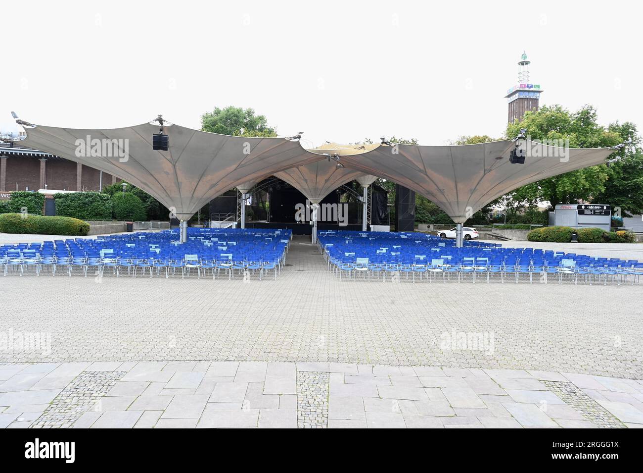 Cologne, Germany. 09th Aug, 2023. The Tanzbrunnen Köln with its Sternwellenzelt, Cologne's most famous open air stage for shows, theater and concerts. Credit: Horst Galuschka/dpa/Alamy Live News Stock Photo