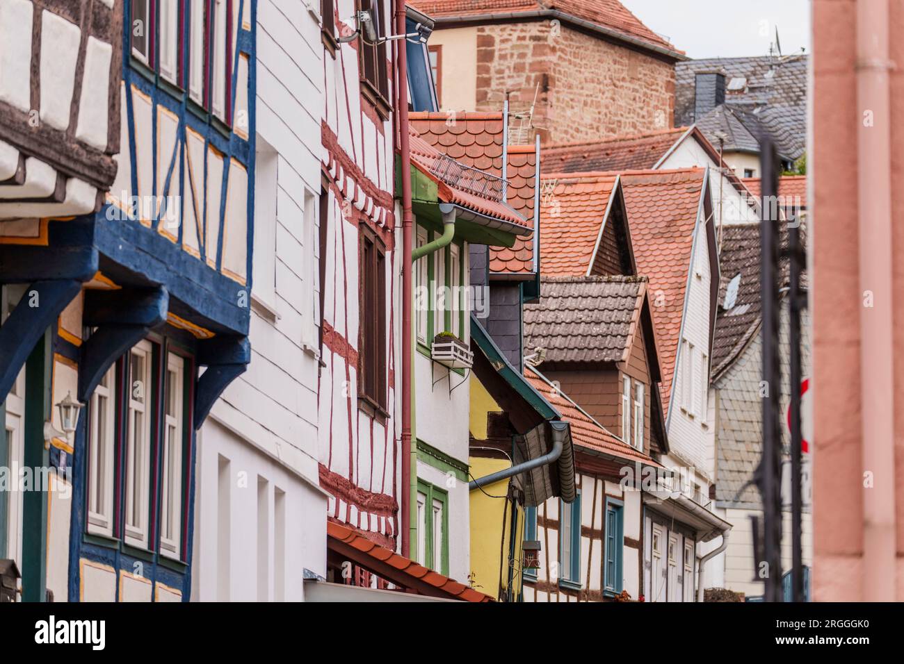 gelnhausen-germany-09th-aug-2023-the-historic-half-timbered-houses