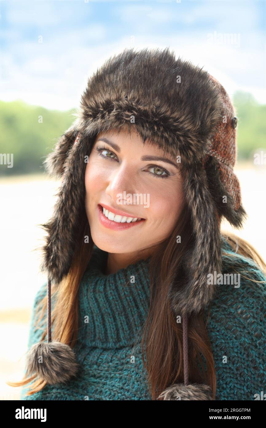 Woolly hat brown hi-res stock photography and images - Alamy