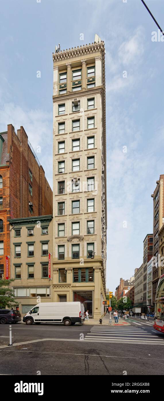 Greenwich Village: NYC landmark Educational Building, 70 Fifth Avenue, now the Sheila C. Johnson Design Center. Stock Photo