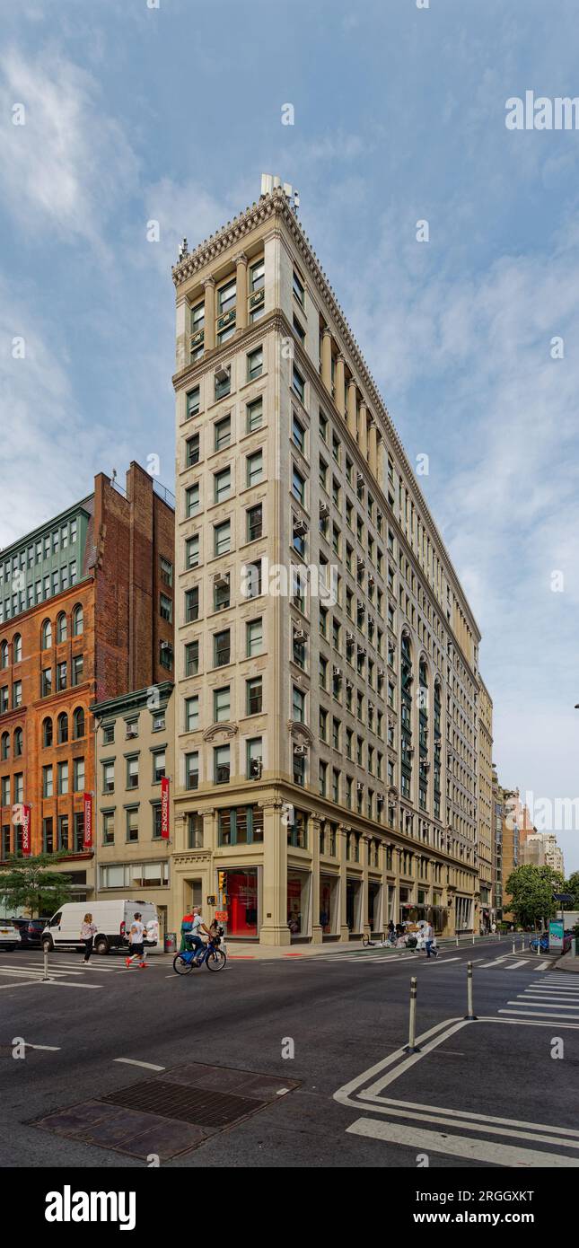 Greenwich Village: NYC landmark Educational Building, 70 Fifth Avenue, now the Sheila C. Johnson Design Center. Stock Photo