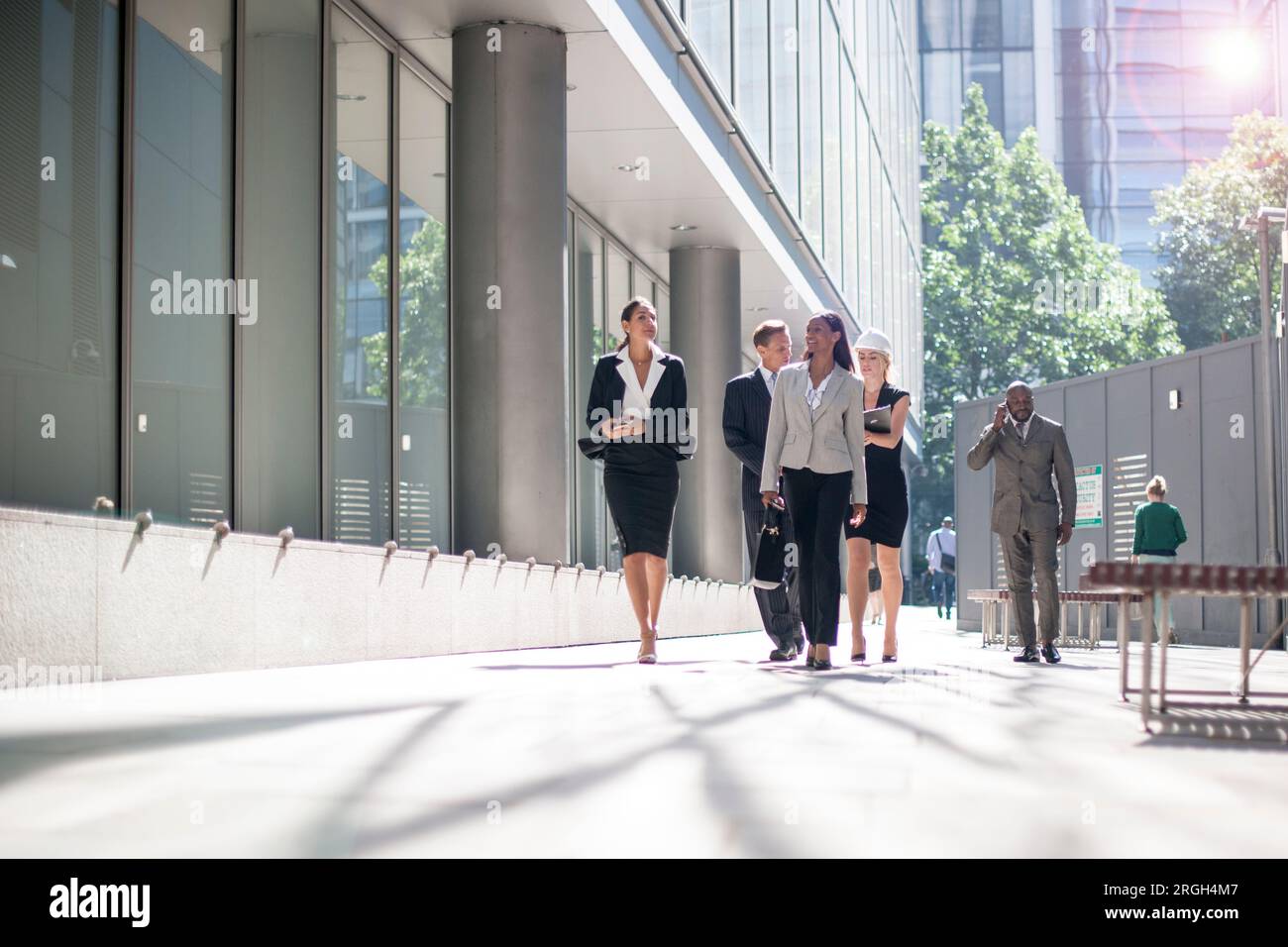 Group people walking 40s hi-res stock photography and images - Alamy