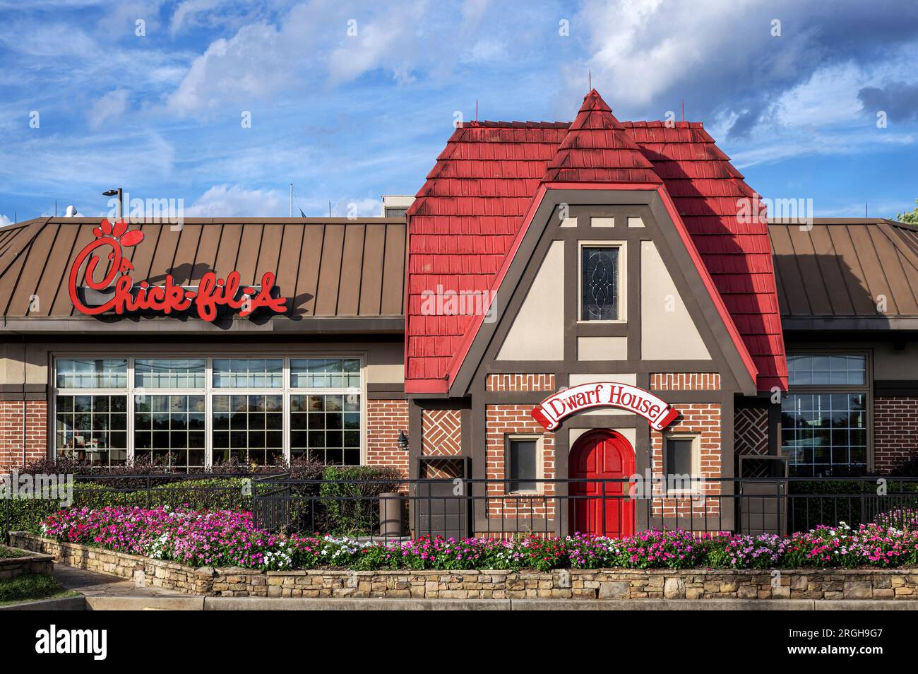 One of four existing original Chick-Fil-A Dwarf Houses in Pleasant Hill Stock Photo