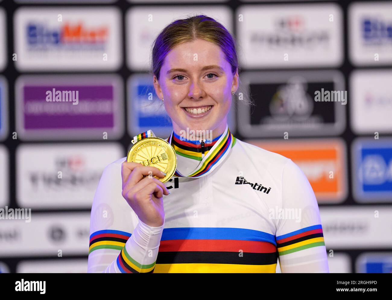 Great Britain s Emma Finucane With Her Gold Medal For The Women Elite 