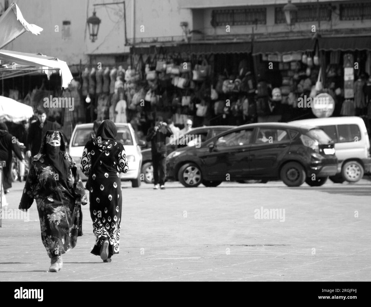 Women of marrakesh Black and White Stock Photos & Images - Alamy