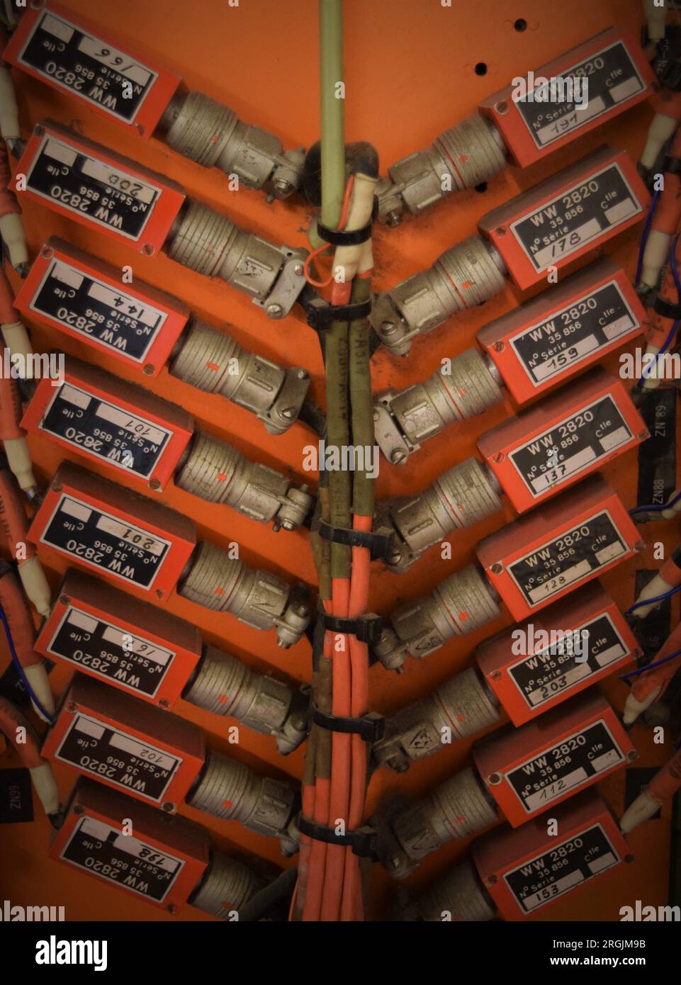 Wiring of concorde hi-res stock photography and images - Alamy