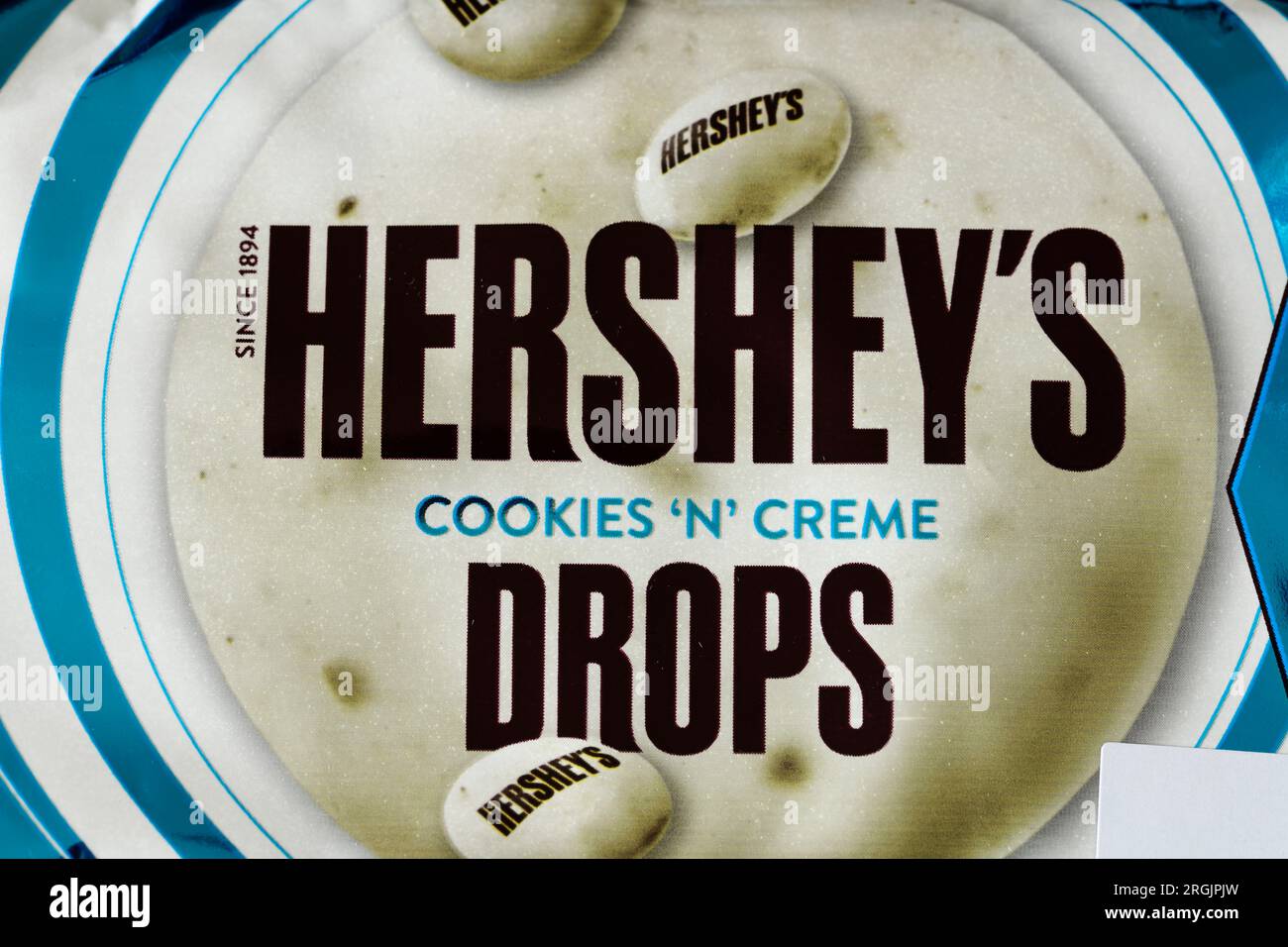 Hershey's cookies n creme drops Stock Photo Alamy