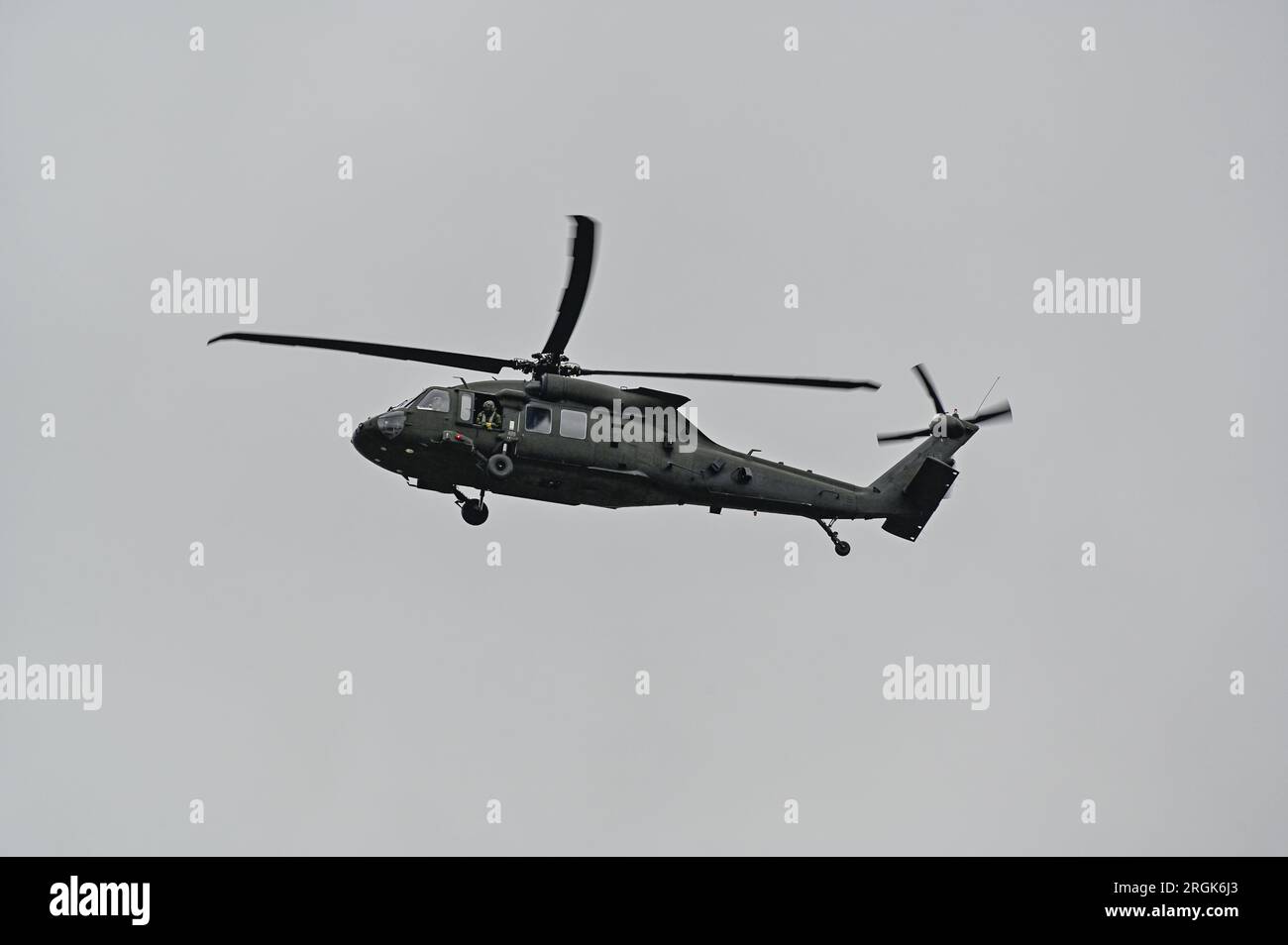 Four uh 60 blackhawk hi-res stock photography and images - Alamy