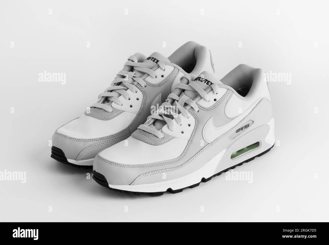 Karu Ved sommerfugl Istanbul, Turkey - April 12, 2023: Nike Air Max 90 GTX model shoes on white  background. White and Gray color GORE-TEX shoes Stock Photo - Alamy