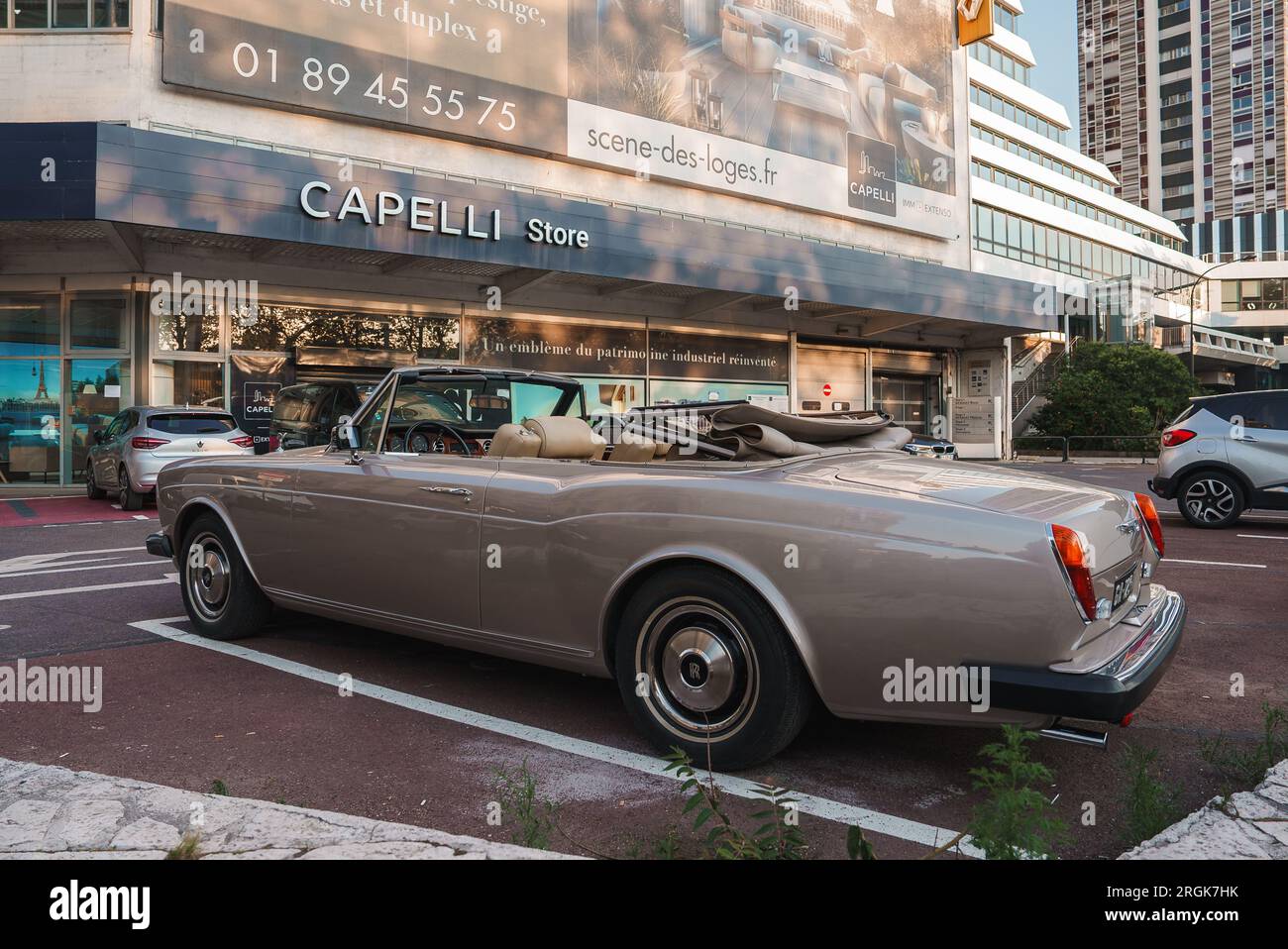 Classic Rolls Royce at Modern Hotel Stock Photo